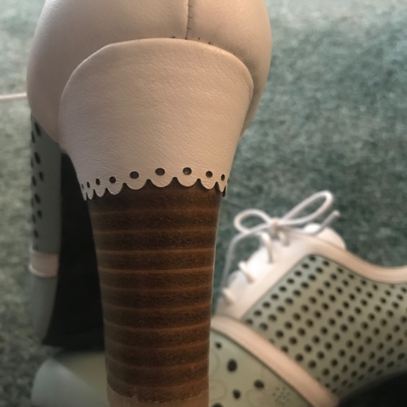 L’ Artiste pastel wingtip heels - Picture 5 of 7